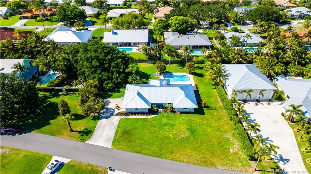 Photo of 8475 SE Bayberry Terrace, Hobe Sound, FL 33455 (MLS # M20050009)