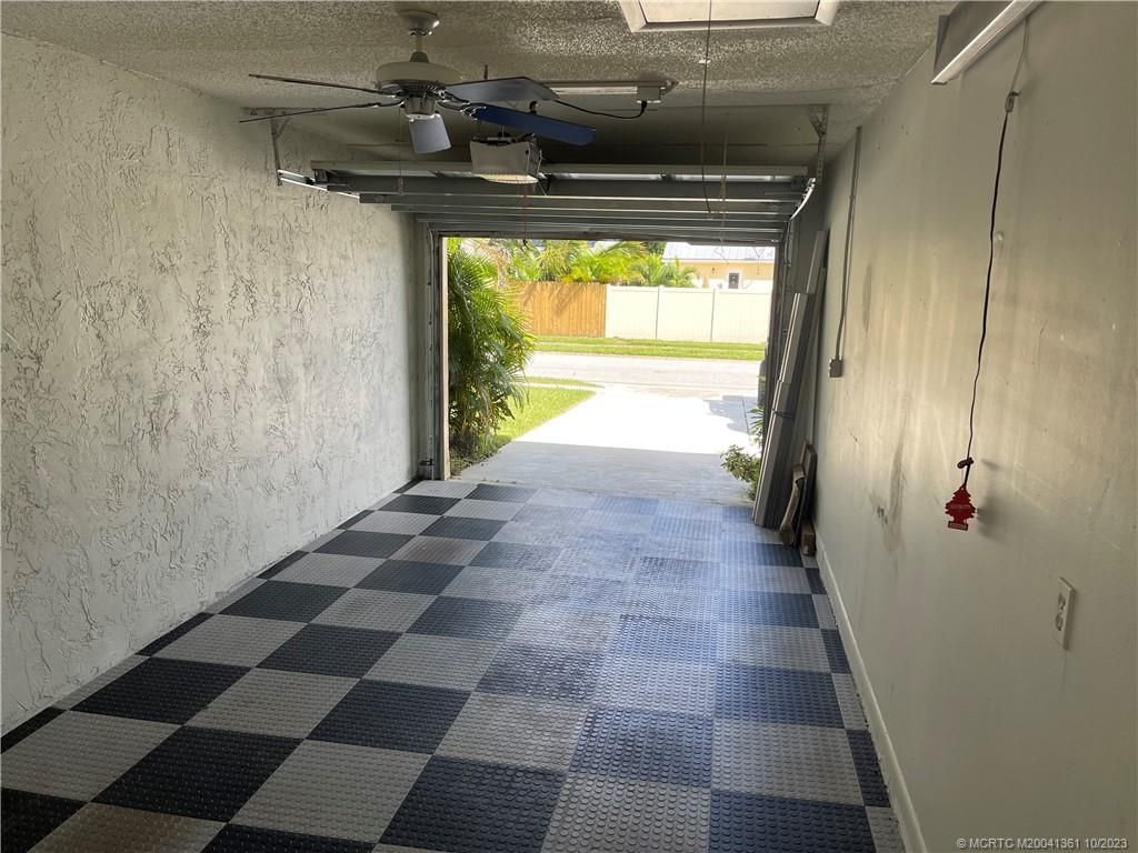 Photo of 124 Banyan Circle, Jupiter, FL 33458 (MLS # M20041361)