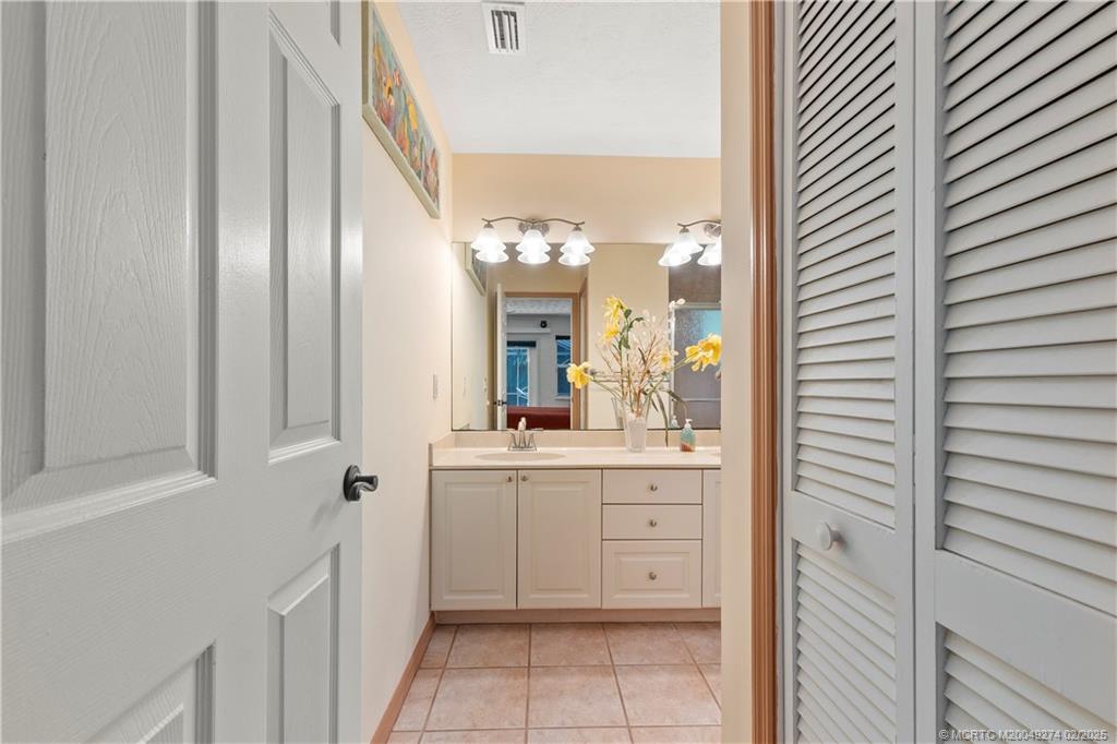 Port Saint Lucie, Florida 34953, United States, 4 Bedrooms Bedrooms, ,3 BathroomsBathrooms,Residential,Pending,77541