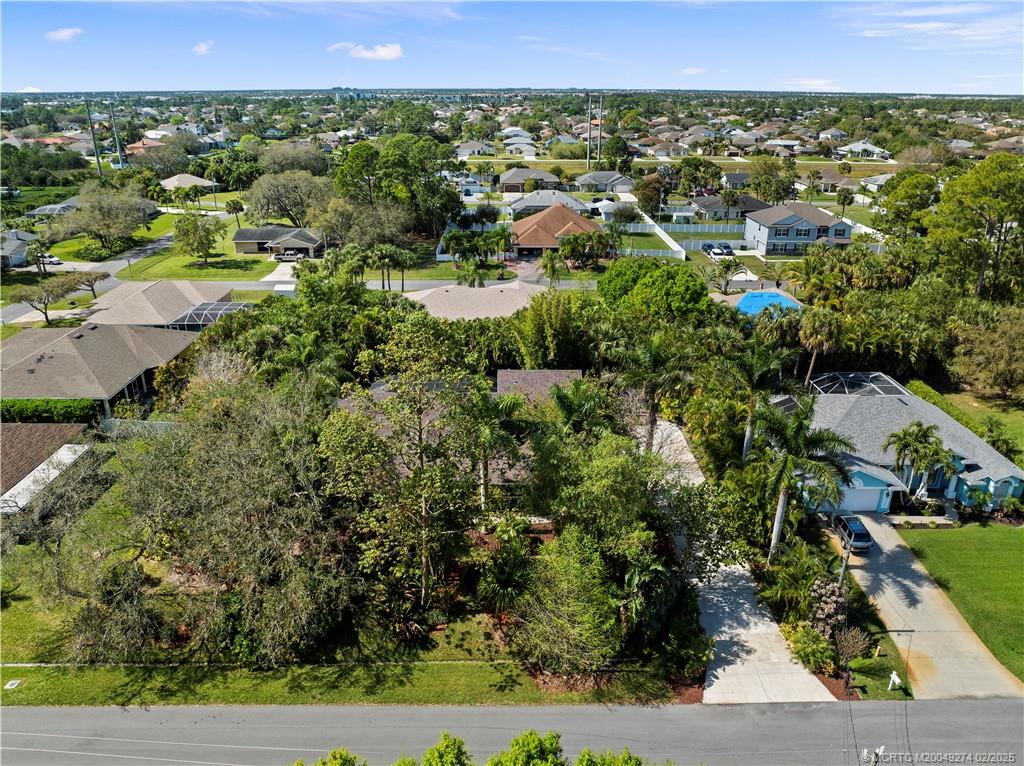 Port Saint Lucie, Florida 34953, United States, 4 Bedrooms Bedrooms, ,3 BathroomsBathrooms,Residential,Pending,77541