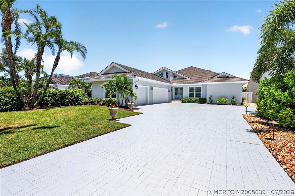 Photo of 6943 SE Harbor Circle, Stuart, FL 34996 (MLS # M20056394)