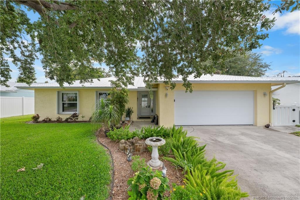 Photo of 8974 SE Bobo Court, Hobe Sound, FL 33455 (MLS # M20055976)