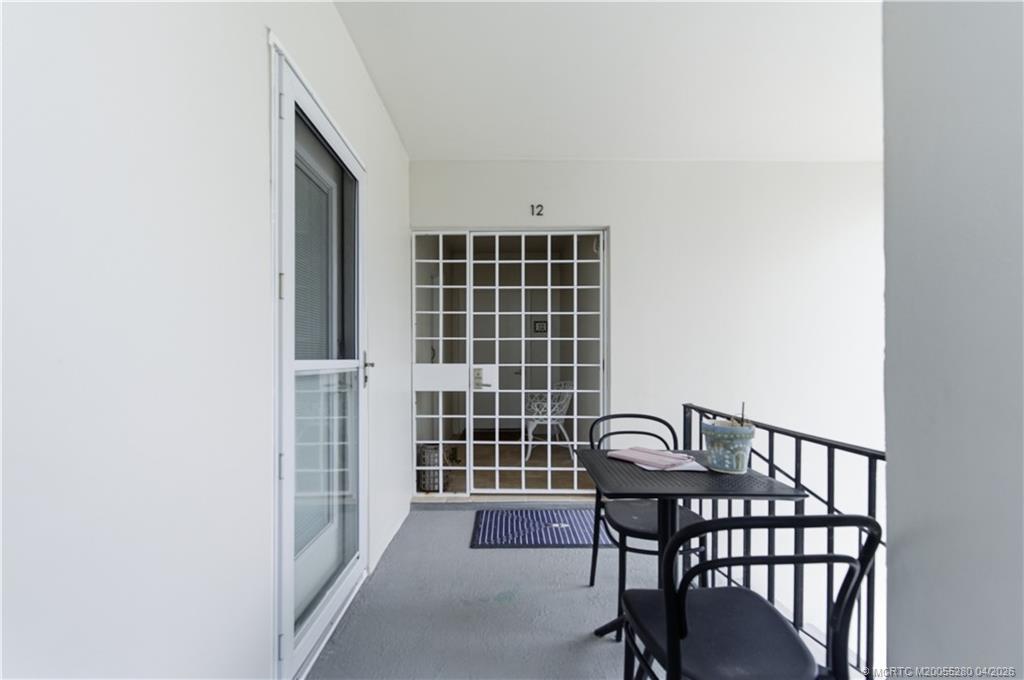 Stuart, Florida, 34996, United States, 2 Bedrooms Bedrooms, ,2 BathroomsBathrooms,Residential,Active,2036624