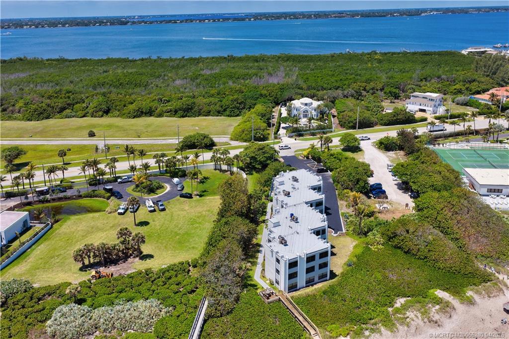 Stuart, Florida, 34996, United States, 2 Bedrooms Bedrooms, ,2 BathroomsBathrooms,Residential,Active,2036624
