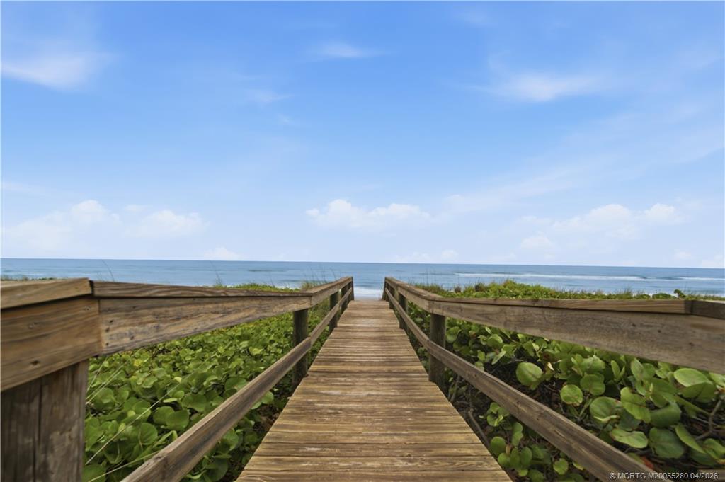 Stuart, Florida, 34996, United States, 2 Bedrooms Bedrooms, ,2 BathroomsBathrooms,Residential,Active,2036624
