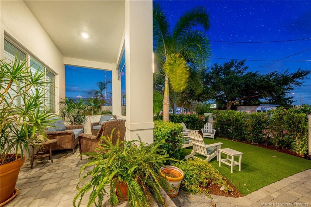 Photo of 513 SW Ocean Boulevard, Stuart, FL 34994 (MLS # M20038688)