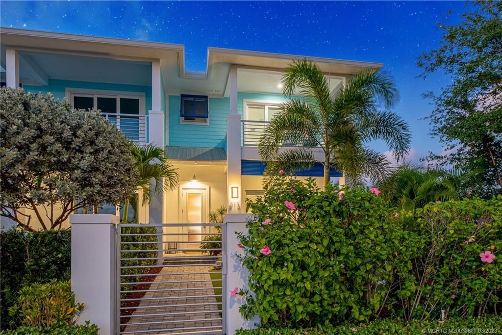 Photo of 513 SW Ocean Boulevard, Stuart, FL 34994 (MLS # M20038688)