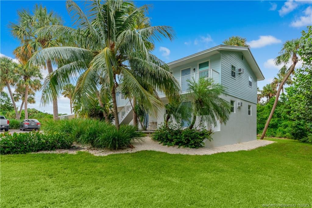 Photo of 2121 NE Park Street #5, Jensen Beach, FL 34957 (MLS # M20041672)