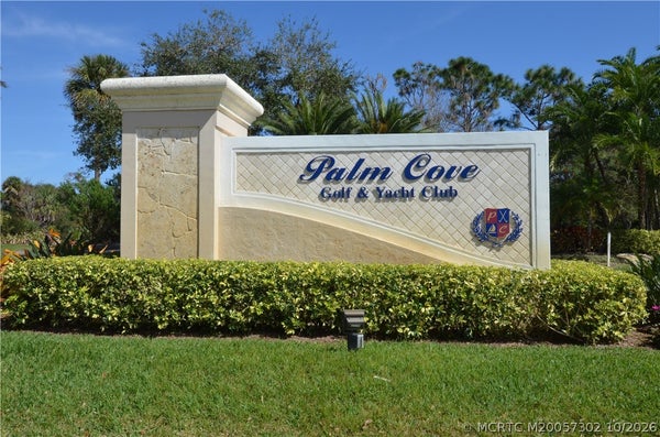 33 SW PALM COVE DR, PALM CITY, FL 34990 - Image 01cf6d33daa2af6e29f6b7ffd5c97b11/3022535242