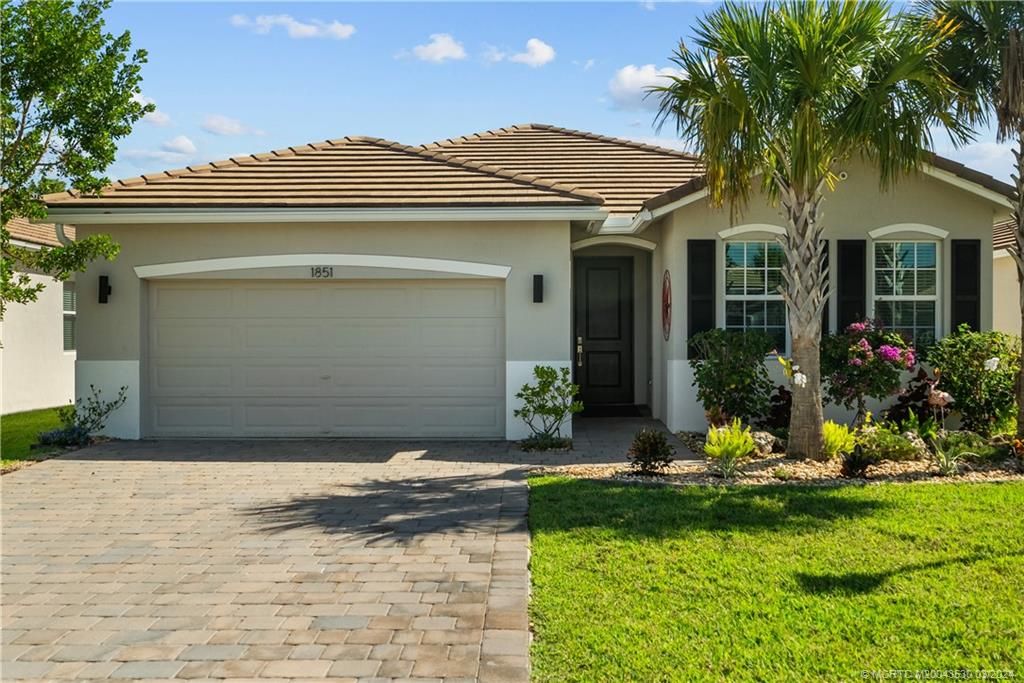 Photo of 1851 NW Golden Oak Trail, Jensen Beach, FL 34957 (MLS # M20043530)
