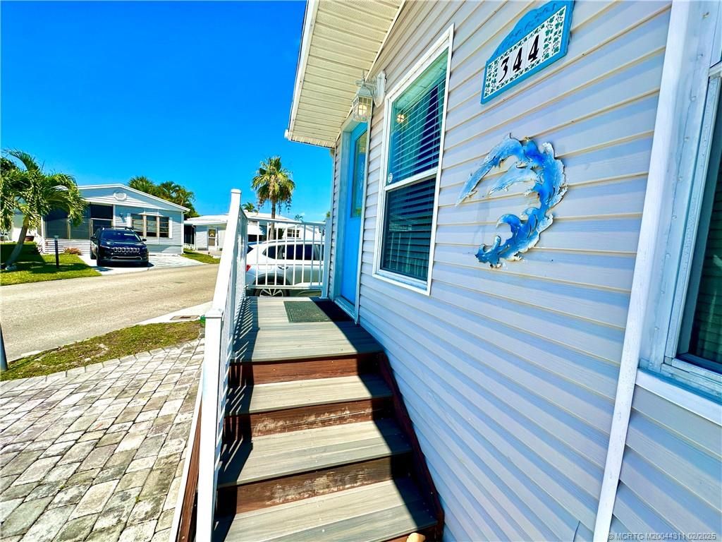 Photo of 344 Nettles Boulevard, Jensen Beach, FL 34957 (MLS # M20044311)