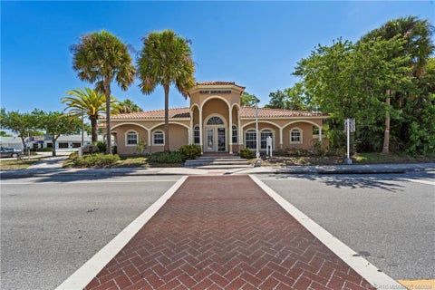 Photo of 3193 SE Dixie Highway, Stuart, FL 34997 (MLS # M20055771)