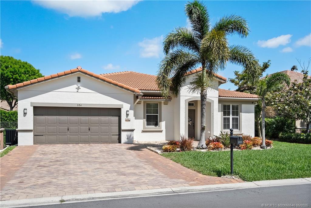 324 SW Sun Circle