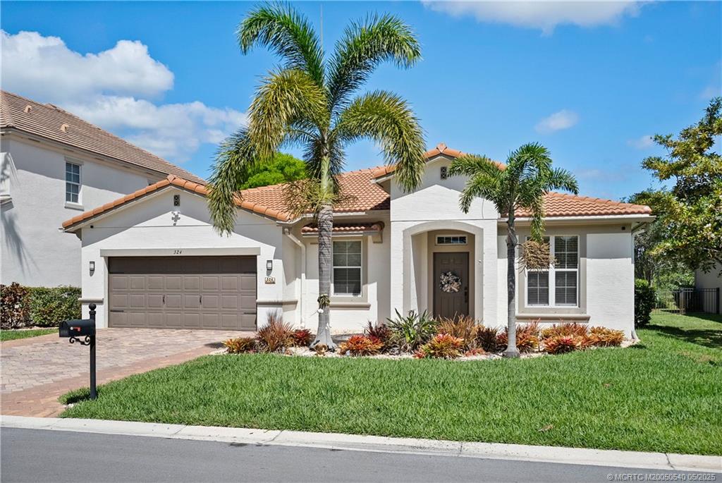 324 SW Sun Circle