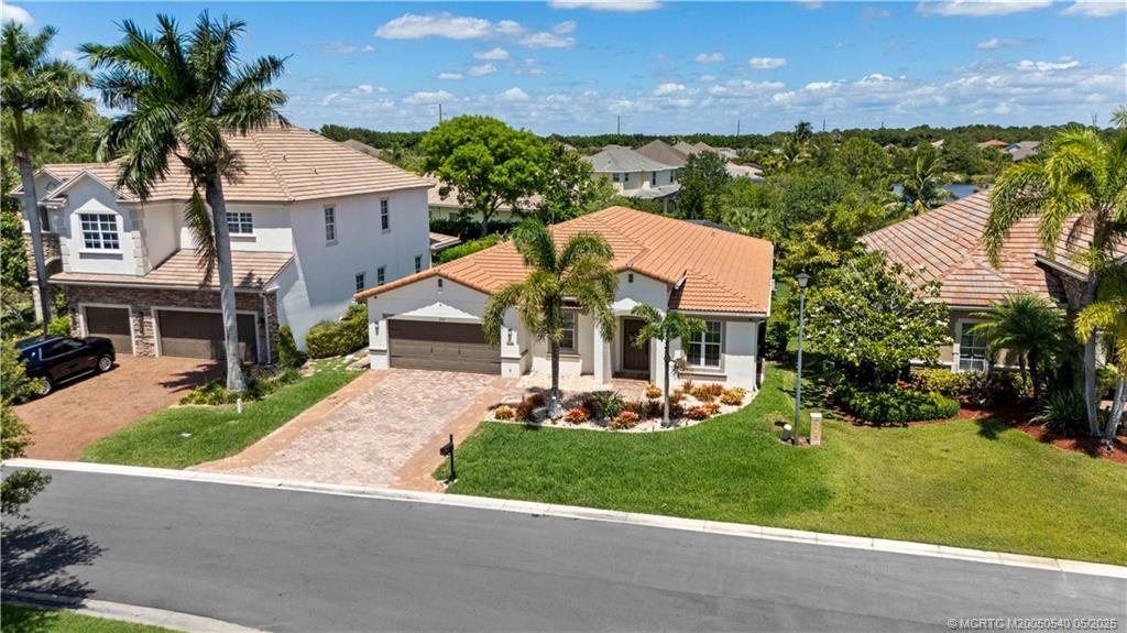 324 SW Sun Circle