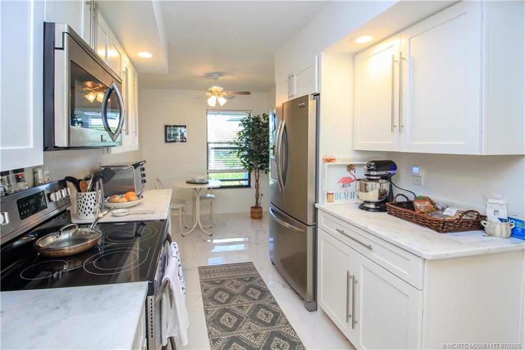 Stuart, Florida 34996, United States, 2 Bedrooms Bedrooms, ,2 BathroomsBathrooms,Residential,Active,157617