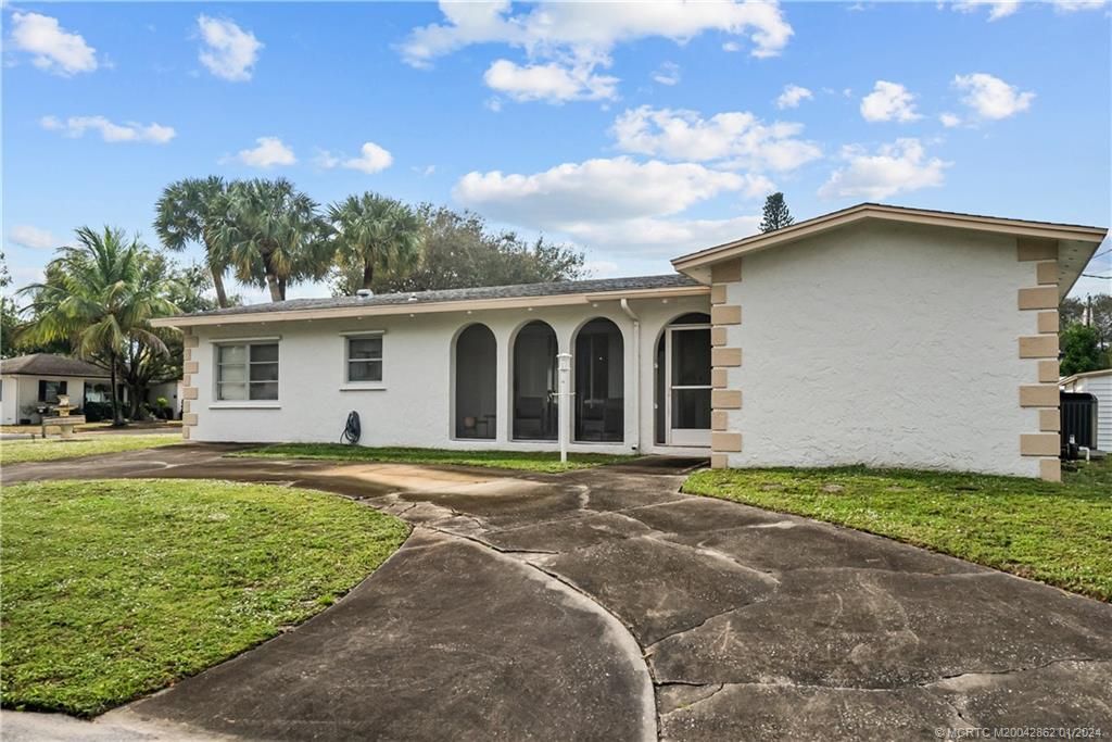 Photo of 300 SW Winnachee Drive, Stuart, FL 34994 (MLS # M20042862)