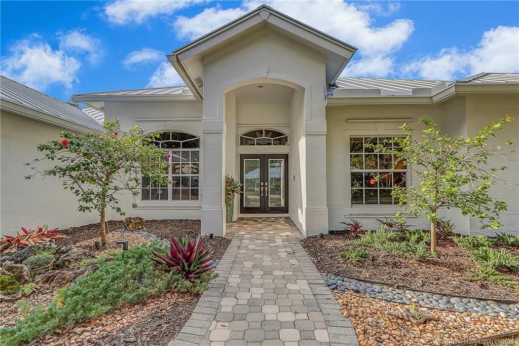 Photo of 8888 SW Fishermans Wharf Drive, Stuart, FL 34997 (MLS # M20042600)