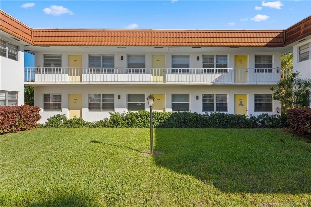 Photo of 1225 NW 21st Street #34-3405, Stuart, FL 34994 (MLS # M20043098)