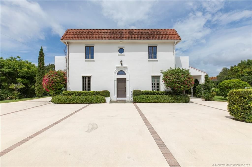 Photo of 4203 SE Honey Hill Lane, Stuart, FL 34997 (MLS # M20039960)