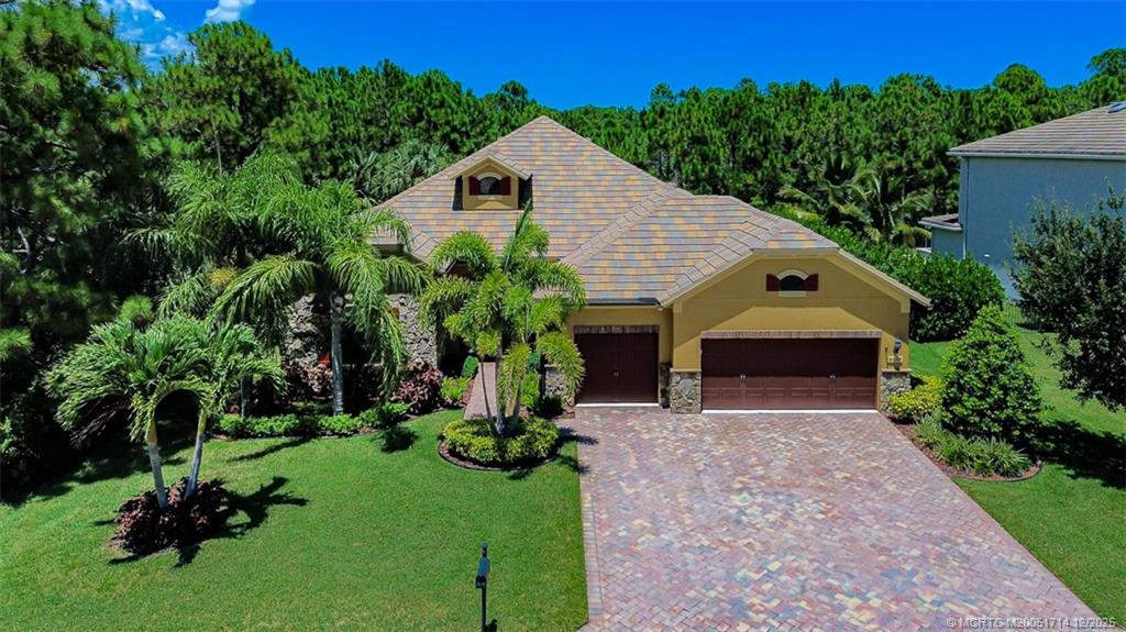 4644 SW Gossamer Circle