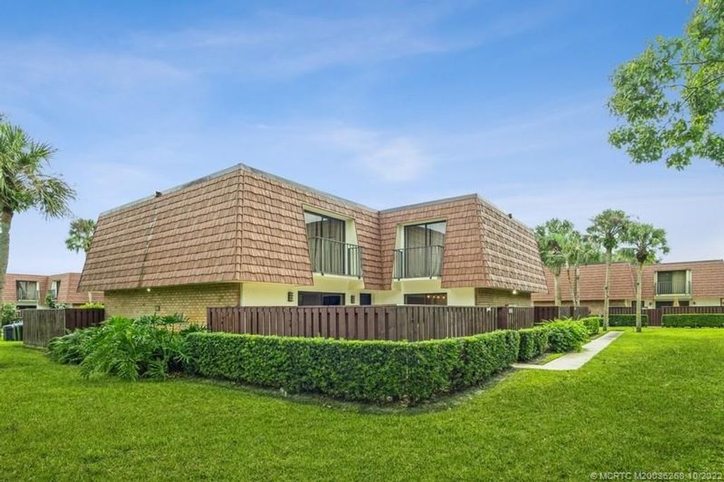 Photo of 2974 SW Sunset Trace Circle, Palm City, FL 34990 (MLS # M20036268)