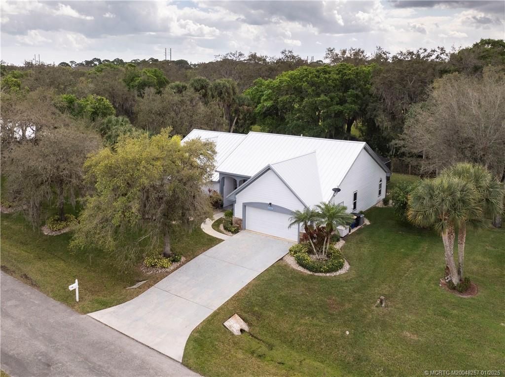 Photo of 2205 Winding Creek Lane, Fort Pierce, FL 34981 (MLS # M20048257)