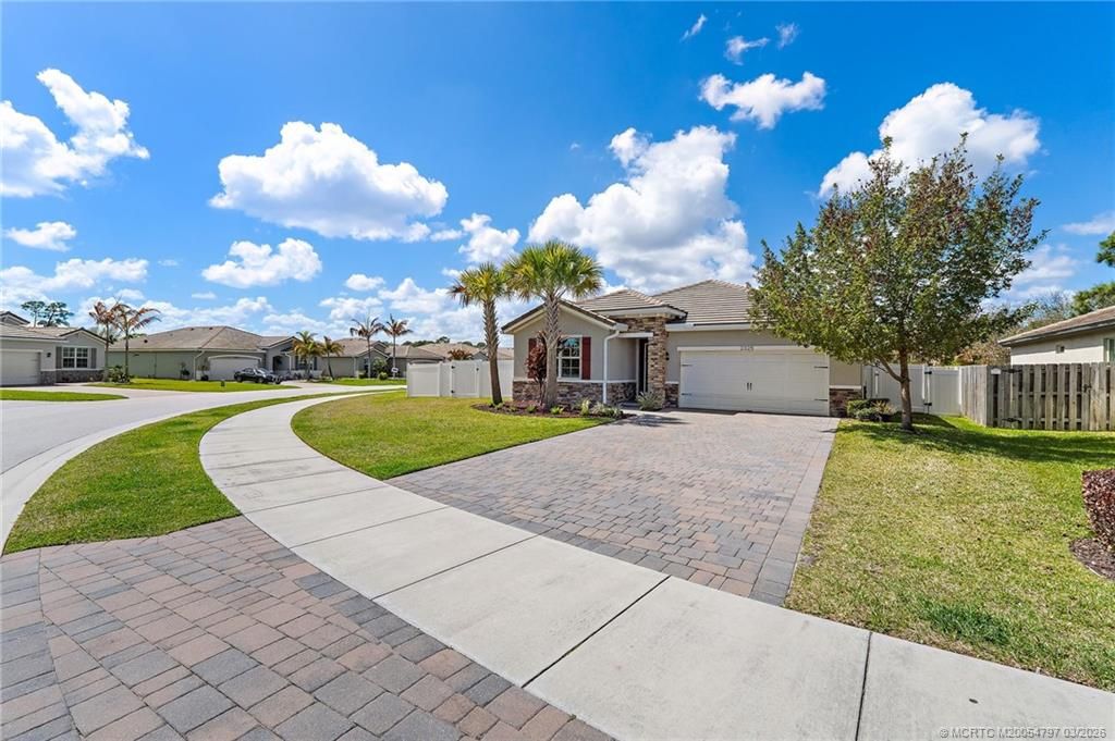 Photo of 2325 SW Strawberry Terrace, Palm City, FL 34990 (MLS # M20054797)