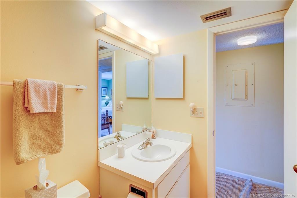 Stuart, Florida 34996, United States, 2 Bedrooms Bedrooms, ,2 BathroomsBathrooms,Residential,Active,108354