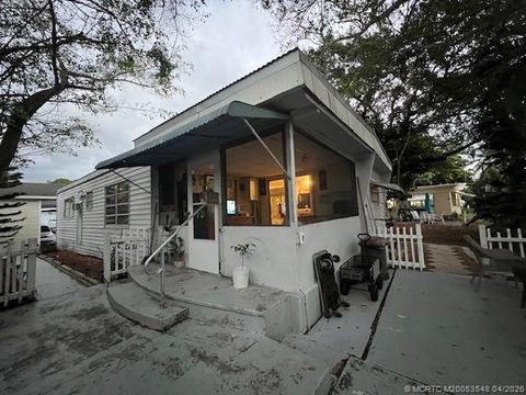 Homes For Sale - 2555 Pga Boulevard #216<br/> Palm Beach Gardens, FL 33410