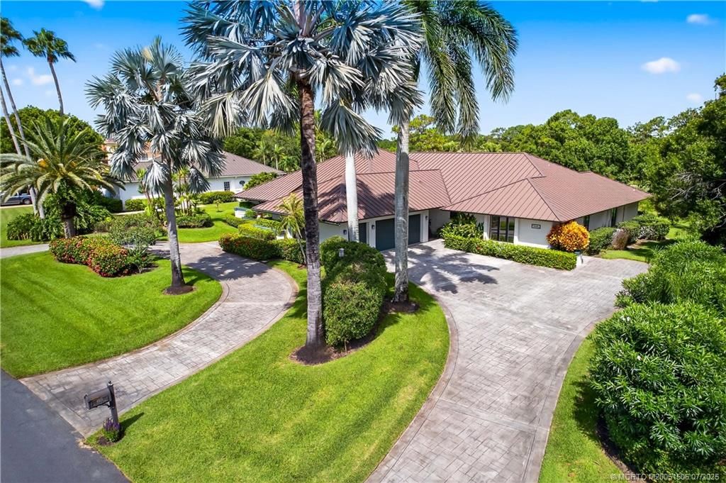 Photo of 6611 SW Thistle Terrace, Palm City, FL 34990 (MLS # M20051506)