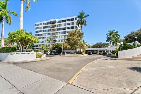 Photo of 1500 Presidential Way #605, West Palm Beach, FL 33401 (MLS # M20053953)