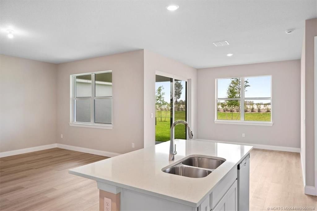 Photo of 6624 NW CLOVERDALE Avenue, Port Saint Lucie, FL 34987 (MLS # M20044883)