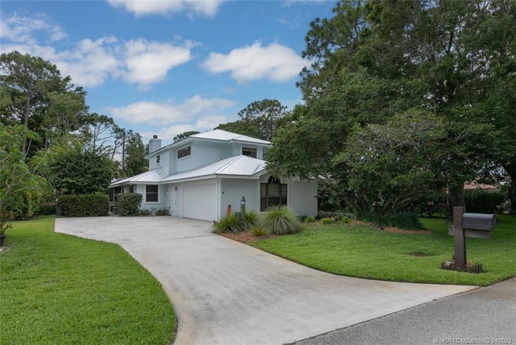 Photo of 5032 SW Landing Creek Drive, Palm City, FL 34990 (MLS # M20039062)