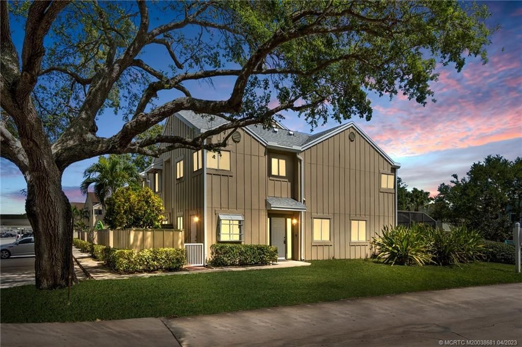 Photo of 6207 Riverwalk Lane #1, Jupiter, FL 33458 (MLS # M20038681)