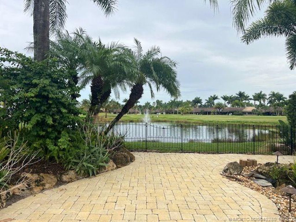 Photo of 350 NW Foursome Lane, Port Saint Lucie, FL 34986 (MLS # M20040280)