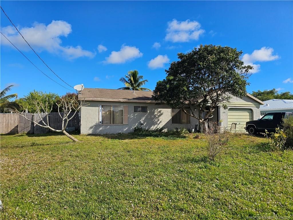 Photo of 2297 SE Seamist Street, Port Saint Lucie, FL 34952 (MLS # M20053771)