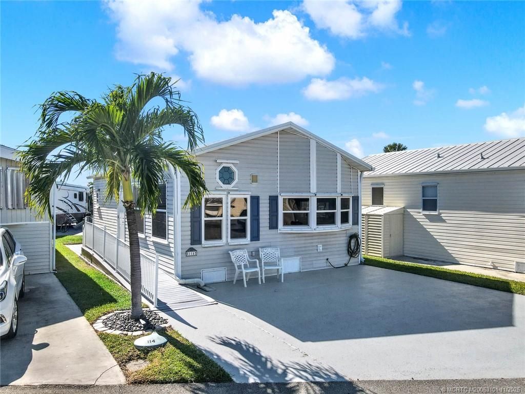 Photo of 114 Nettles Boulevard, Jensen Beach, FL 34957 (MLS # M20053101)