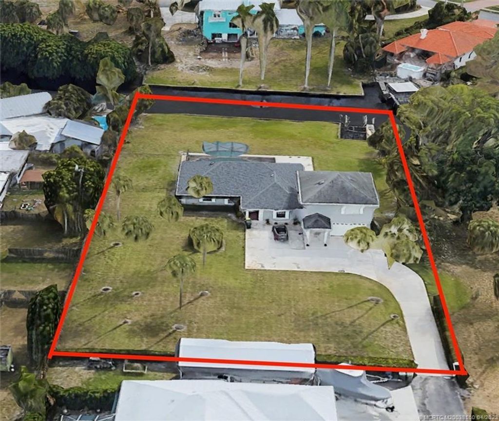 Photo of 1220 SE Ocean Boulevard, Stuart, FL 34996 (MLS # M20038560)