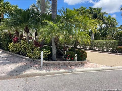 9 NW Boundary Drive Port Saint Lucie FL 34986