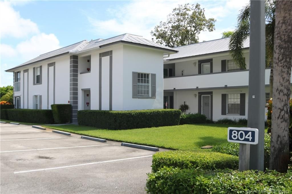 Photo of 804 SE Central Parkway #2, Stuart, FL 34994 (MLS # M20039707)