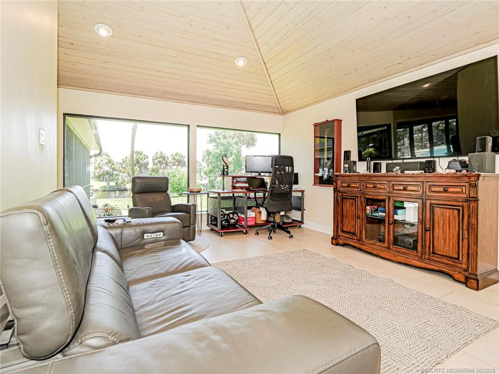 Palm City, Florida, 34990, United States, 4 Bedrooms Bedrooms, ,3 BathroomsBathrooms,Residential,Active,2045493