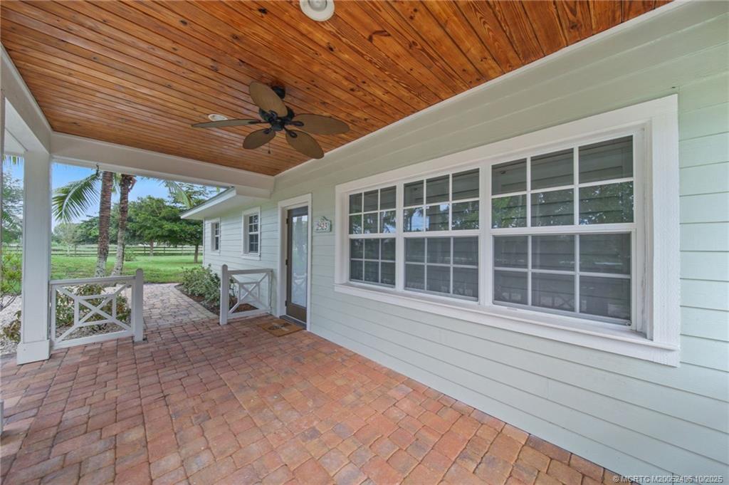 2523 SW Horseshoe Trail