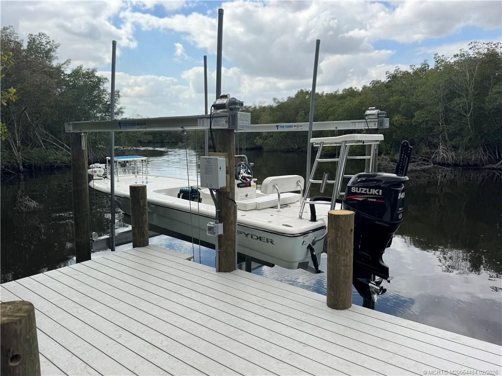 Photo of 279 SE Via Bisento, Port Saint Lucie, FL 34952 (MLS # M20054484)