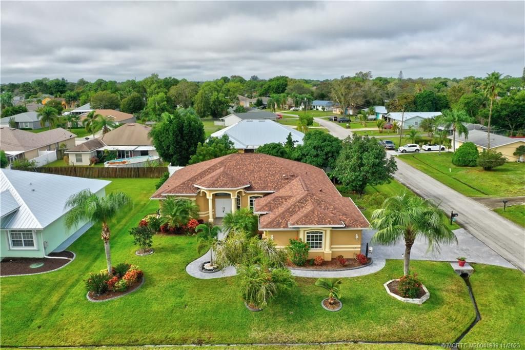 Photo of 561 NW Sagamore Terrace, Port Saint Lucie, FL 34983 (MLS # M20041939)