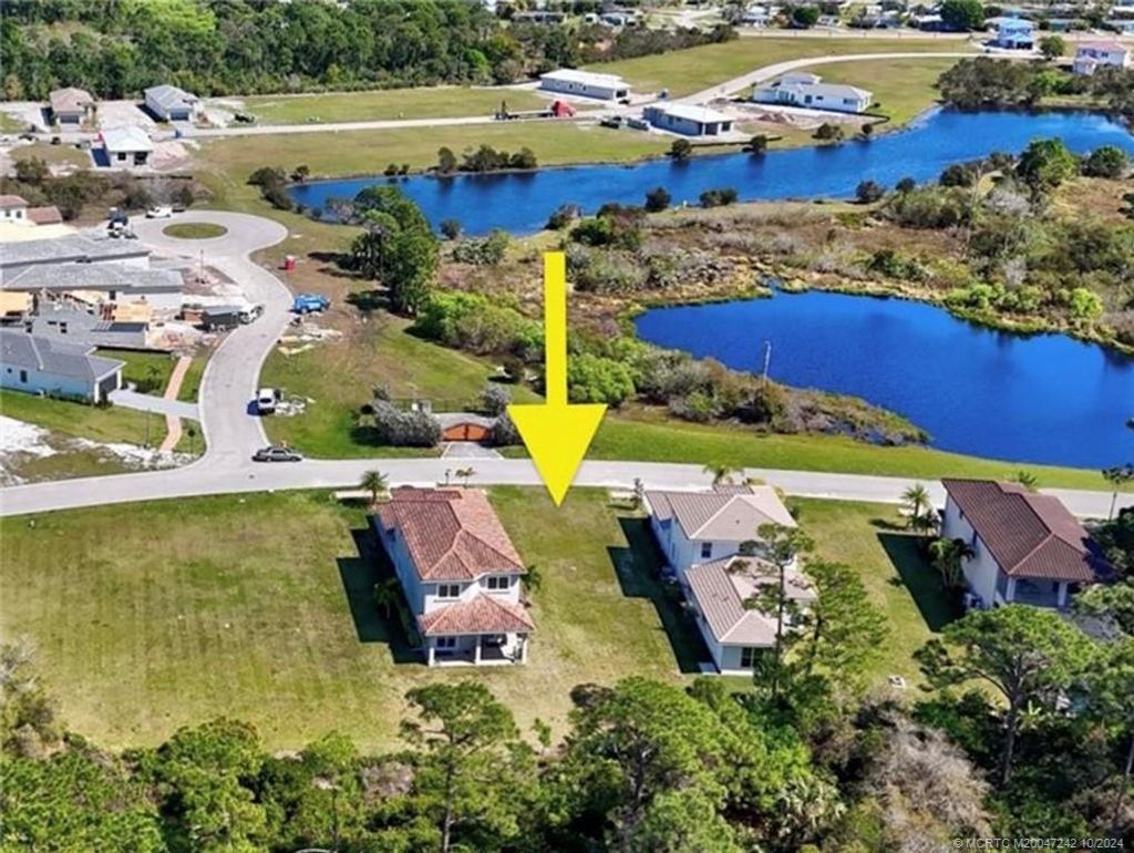 Photo of 207 SE Via Bisento, Port Saint Lucie, FL 34952 (MLS # M20047242)