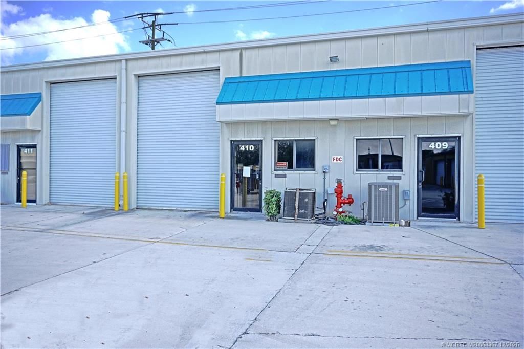 Photo of 1501 SE Decker Avenue #D-410, Stuart, FL 34994 (MLS # M20053367)