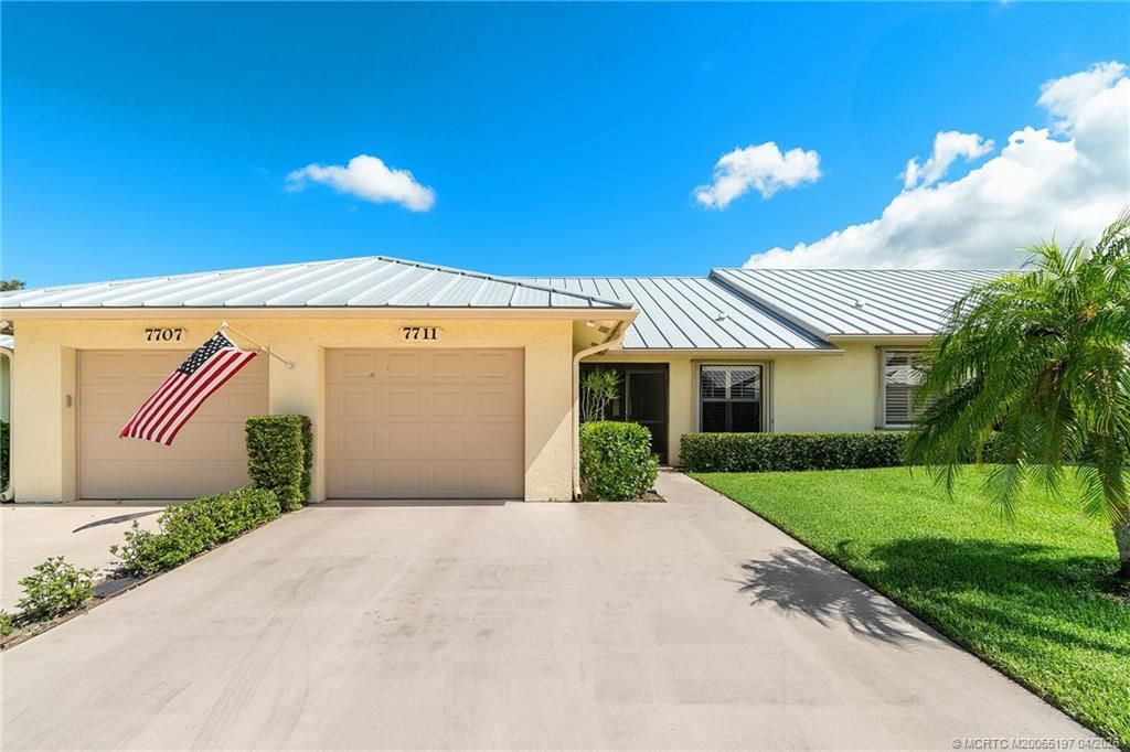 Photo of 7711 SE Sugar Sand Circle, Hobe Sound, FL 33455 (MLS # M20055197)