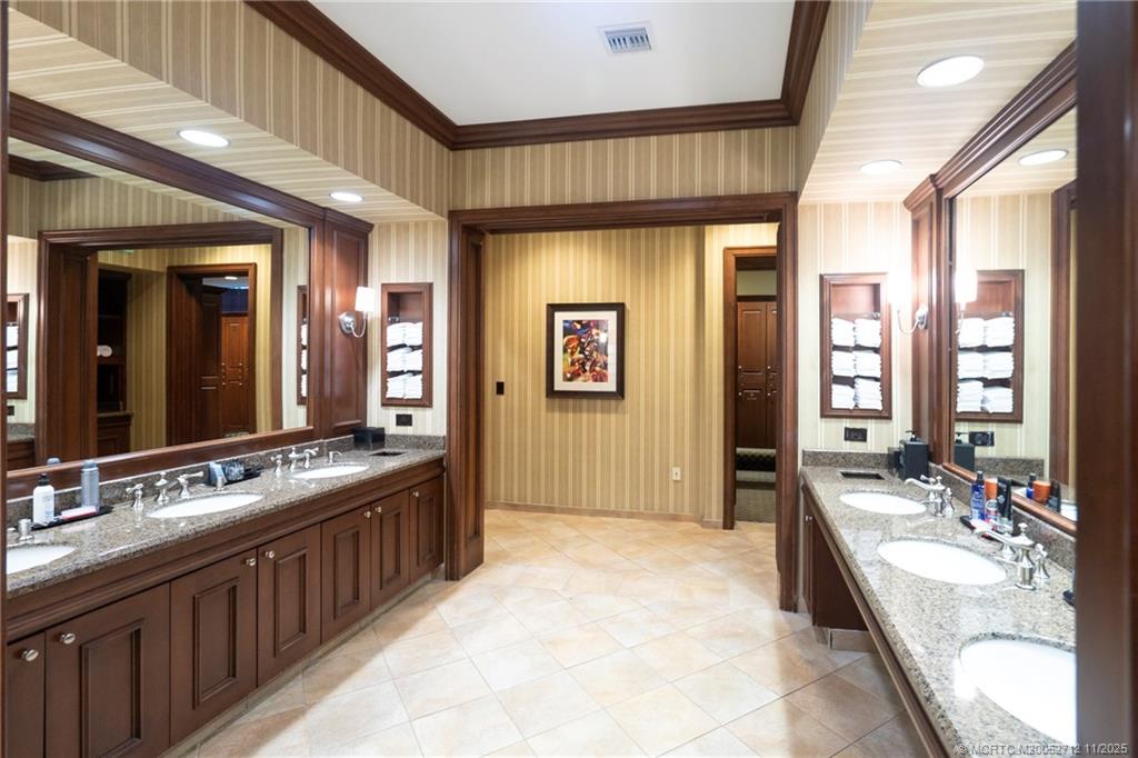 Stuart, Florida 34997, United States, 5 Bedrooms Bedrooms, ,4 BathroomsBathrooms,Residential,Coming Soon,229274