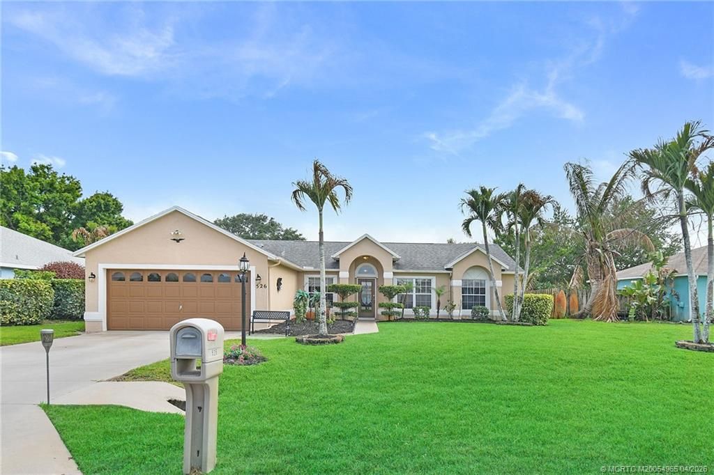 Photo of 526 NE Vanda Terrado, Jensen Beach, FL 34957 (MLS # M20054965)